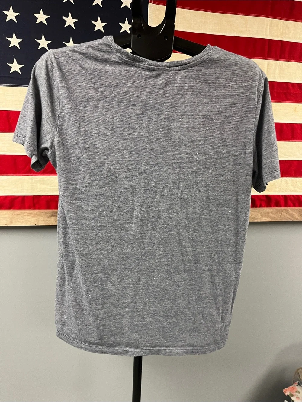 Two Old Navy Heather Blue and Green Tees with solid pockets. XXL (18) husky.